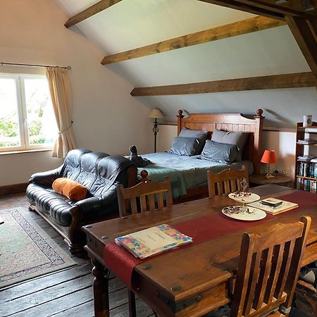 Spacious, Rustic Studio Space For 2 Persons Saint-Cyr-du-Bailleul Eksteriør billede