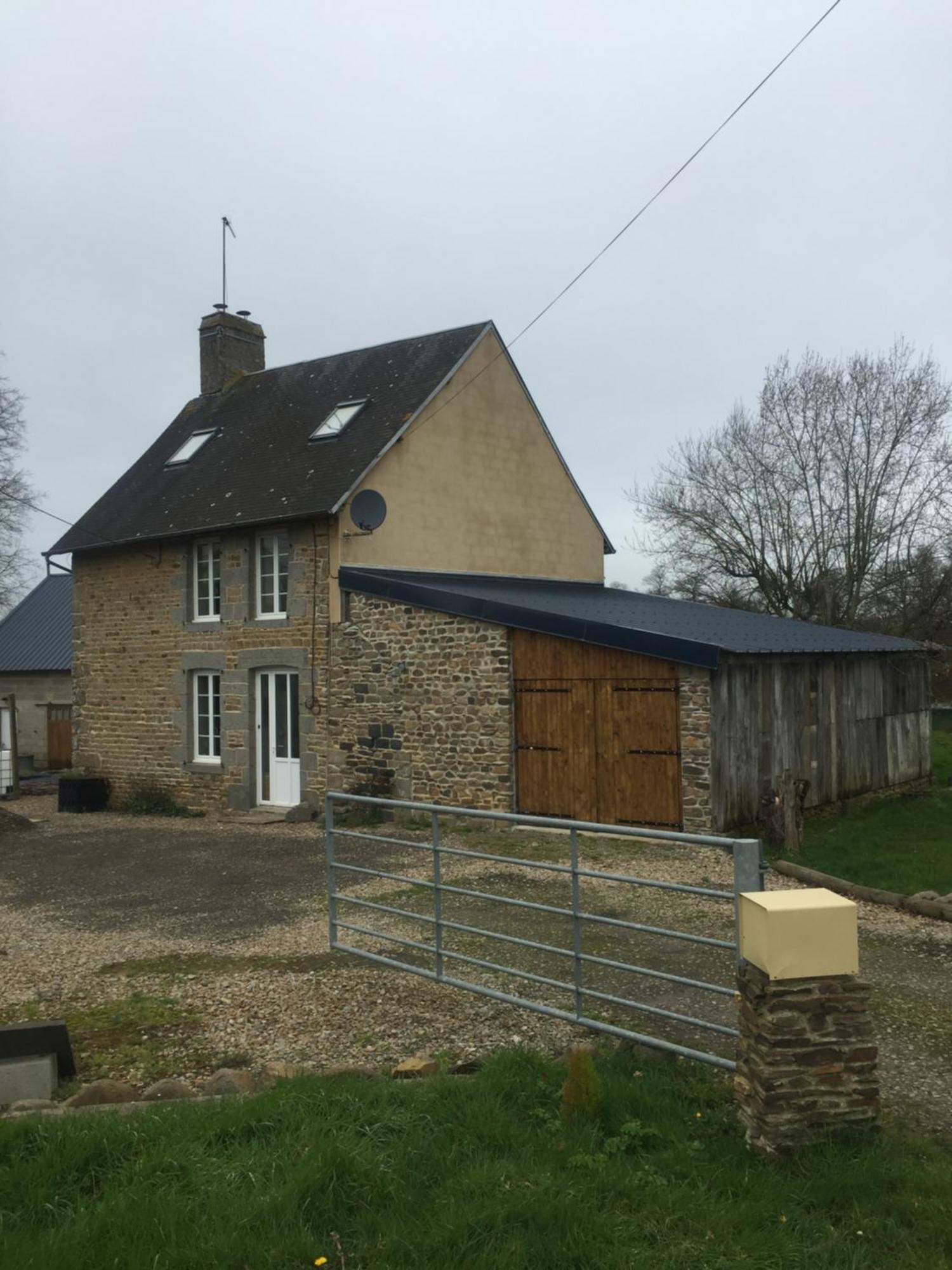 Spacious, Rustic Studio Space For 2 Persons Saint-Cyr-du-Bailleul Eksteriør billede